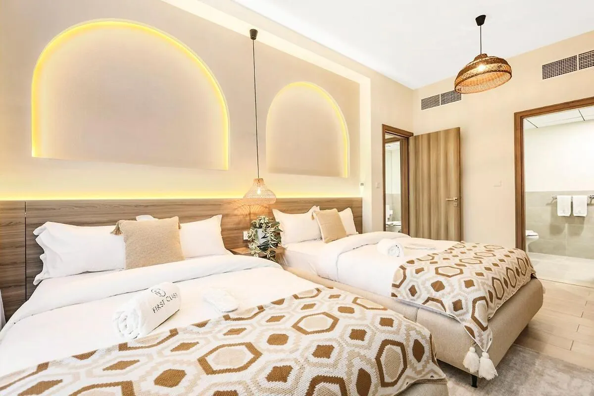 First Class 2Br Sleek Urban Oasis Dubai