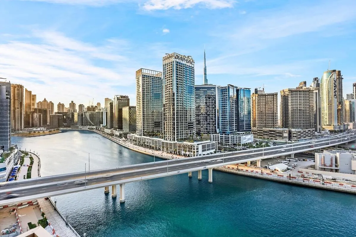 First Class 2Br Sleek Urban Oasis Dubai Apartment